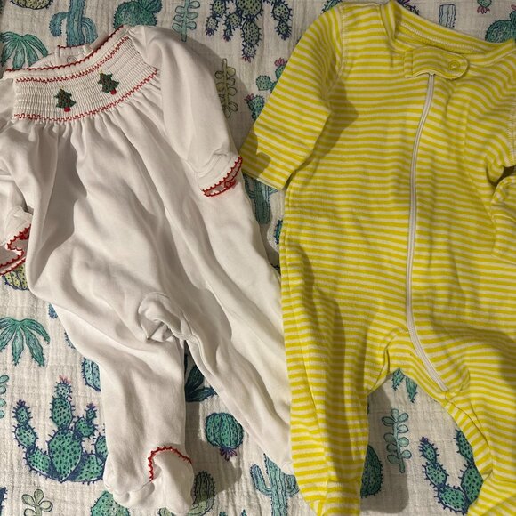 Newborn Baby Lot  - Onsies & Swaddle  -  Aden + Anais, Kissy Kissy & Primary - Picture 1 of 8